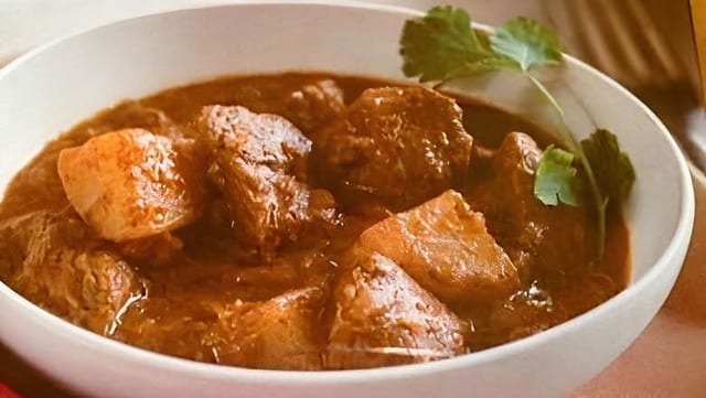 Lamb Rogan Vindaloo.